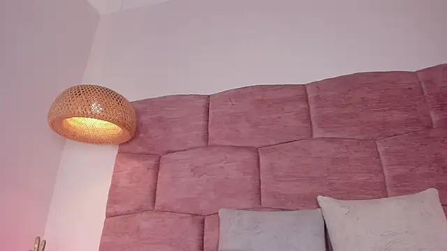 dani velvet online show from February 20, 3:27 am