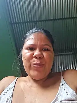 hotmom33 online show from October 20, 11:24 am