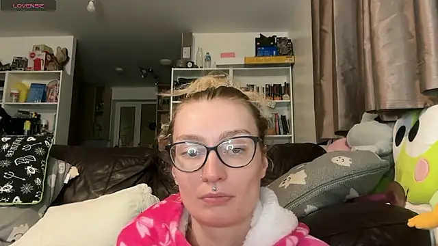 harleyblair online show from January 13, 11:20 pm