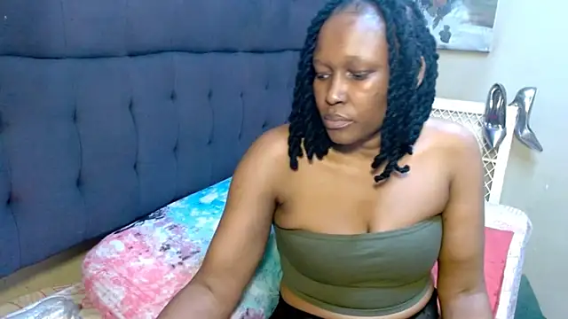 Snapshot of NaughtyMILFxox chatting on September 24, 7:51 am NaughtyMILFxox online show from September 24, 7:51 am