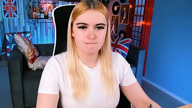 Stef Nicks online show from March 16, 9:02 am