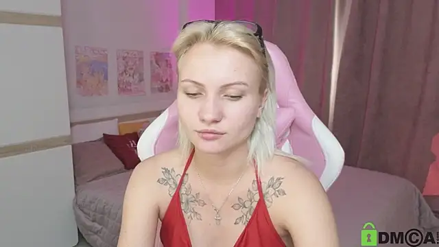 Snapshot of Cameronlovely_ chatting on September 9, 8:14 am Cameronlovely online show from September 9, 8:14 am