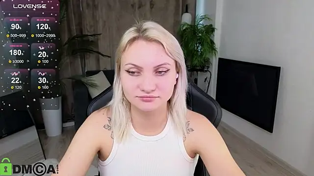 Snapshot of Cameronlovely_ chatting on October 10, 9:03 am Cameronlovely online show from October 10, 9:03 am