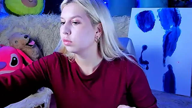 ChloeRicc online show from September 13, 5:43 pm