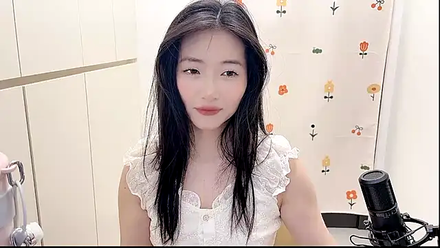 Snapshot of Rosalind_xixi chatting on September 13, 2:03 pm Rosalind xixi online show from September 13, 2:03 pm