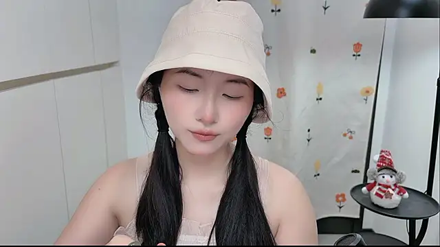Rosalind xixi online show from June 5, 8:09 am