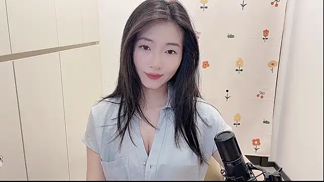 Snapshot of Rosalind_xixi chatting on September 18, 10:03 am Rosalind xixi online show from September 18, 10:03 am