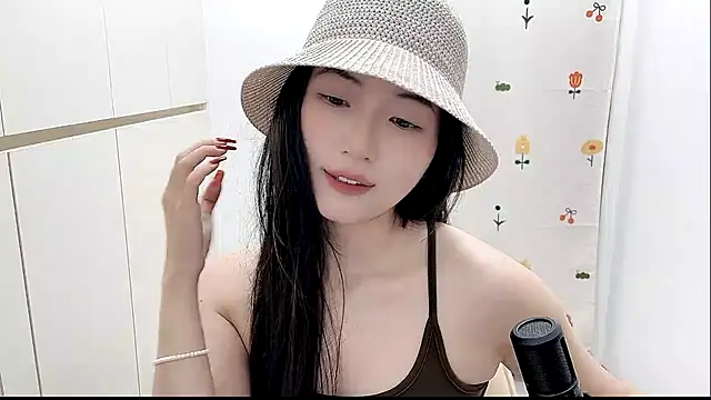 Snapshot of Rosalind_xixi chatting on October 12, 2:41 pm Rosalind xixi online show from October 12, 2:41 pm