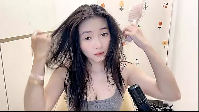Snapshot of Rosalind_xixi chatting on September 25, 1:10 pm Rosalind xixi online show from September 25, 1:10 pm