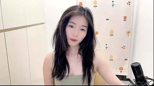 Snapshot of Rosalind_xixi chatting on September 15, 2:14 pm Rosalind xixi online show from September 15, 2:14 pm