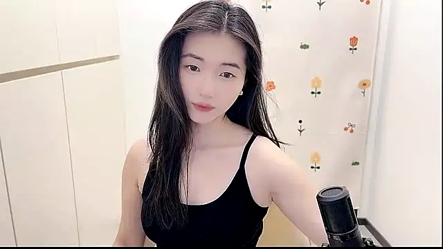 Snapshot of Rosalind_xixi chatting on October 18, 12:19 pm Rosalind xixi online show from October 18, 12:19 pm