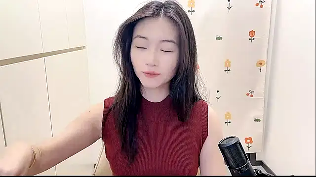 Snapshot of Rosalind_xixi chatting on October 4, 11:49 am Rosalind xixi online show from October 4, 11:49 am