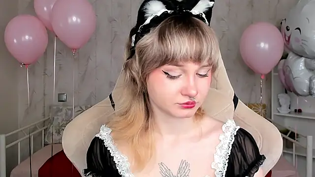 Tori Cutie online show from April 1, 12:11 am