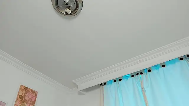 canelleGarces online show from February 9, 12:07 pm