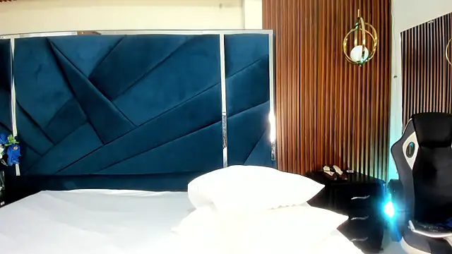 Snapshot of KikaDuque chatting on September 22, 7:12 pm KikaDuque online show from September 22, 7:12 pm