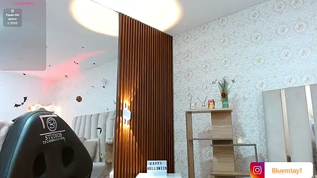 BLUE TAY1 online show from November 5, 12:10 pm