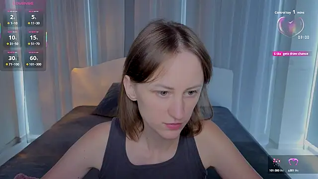 LuluChiiii online show from September 12, 10:45 am