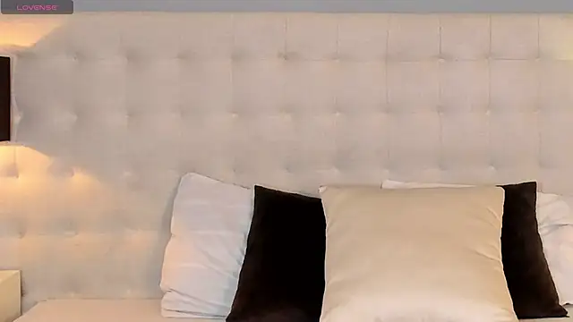 KellyRooss online show from December 2, 12:18 pm