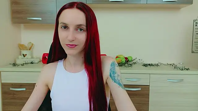 Julia Jae online show from May 6, 6:28 am