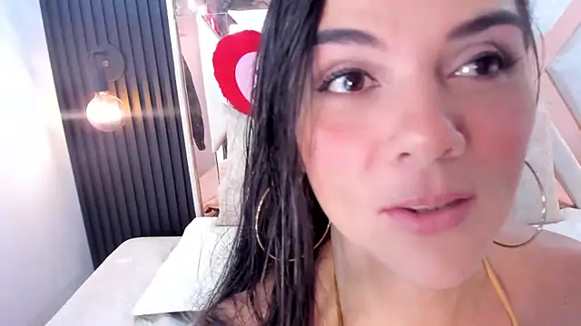 Alijohansonn online show from April 16, 7:02 pm