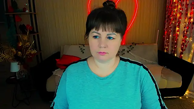 CrystaalStaar online show from March 19, 6:34 pm