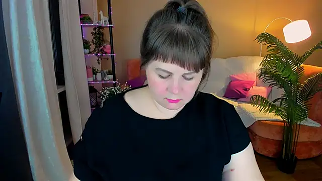 CrystaalStaar online show from October 13, 7:27 pm