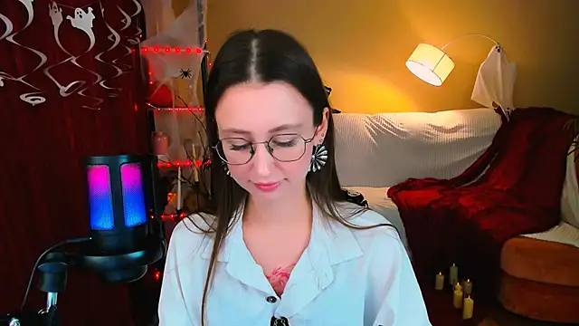 YourLovellyStory online show from October 27, 4:35 pm