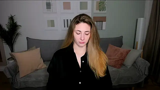 SensitiveSooul online show from April 11, 4:40 am