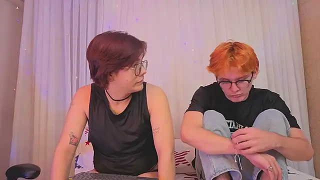 Snapshot of oliver_big19 chatting on September 13, 12:46 pm oliver big19 online show from September 13, 12:46 pm