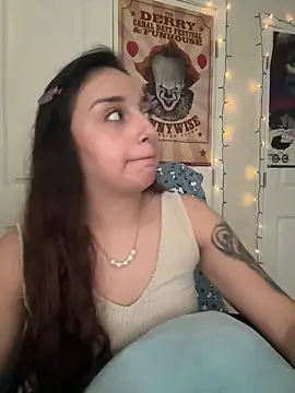 CharmingMaddie online show from March 6, 9:32 pm