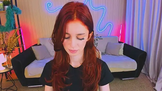 Snapshot of ChristinaConteeree chatting on October 13, 8:11 pm ChristinaConteeree online show from October 13, 8:11 pm