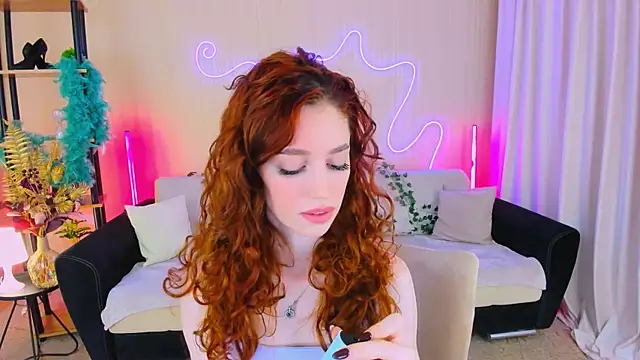 ChristinaConteeree online show from November 18, 7:15 pm