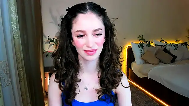Snapshot of ChristinaConteeree chatting on September 18, 5:22 pm ChristinaConteeree online show from September 18, 5:22 pm