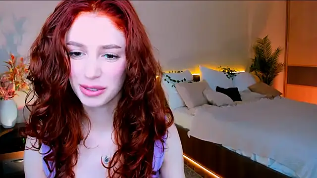 Snapshot of ChristinaConteeree chatting on October 17, 7:17 pm ChristinaConteeree online show from October 17, 7:17 pm