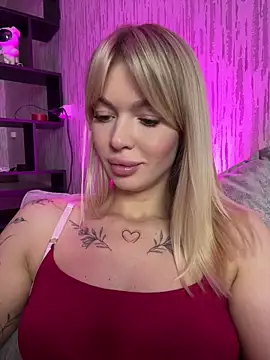 Snapshot of miss_veroNika chatting on September 25, 3:49 am miss veroNika online show from September 25, 3:49 am