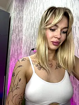 Snapshot of miss_veroNika chatting on September 13, 2:47 pm miss veroNika online show from September 13, 2:47 pm