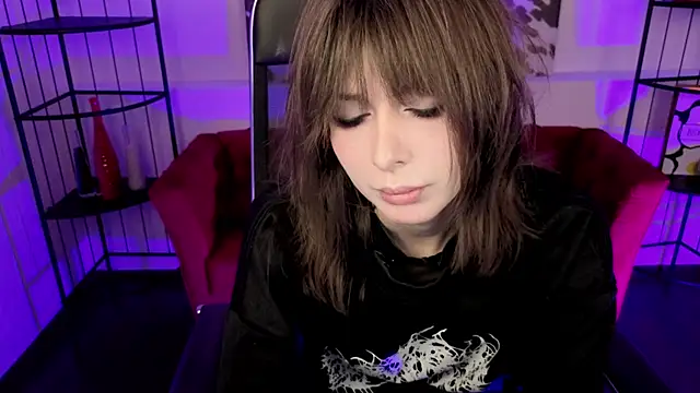 CrystallBloom online show from April 1, 1:39 am