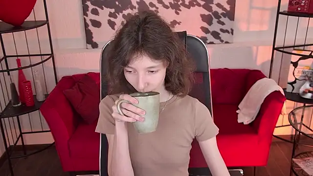 EmmanuellBrown online show from March 28, 3:50 am