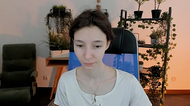 EmmanuellBrown online show from March 7, 3:35 am