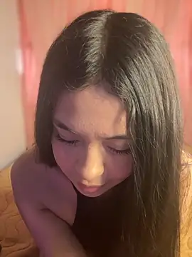 Snapshot of emma_fiore4_ chatting on September 16, 9:01 pm emma fiore4 online show from September 16, 9:01 pm