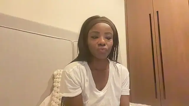 Peachyz69 online show from April 8, 2:35 am