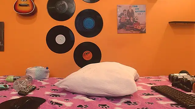 meisevil77 online show from November 2, 2:37 am