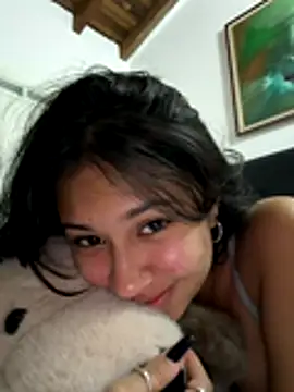 lynn9000 online show from December 5, 8:25 am