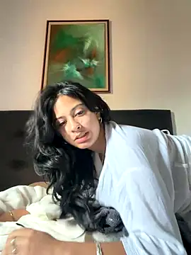 lynn9000 online show from December 13, 8:26 pm