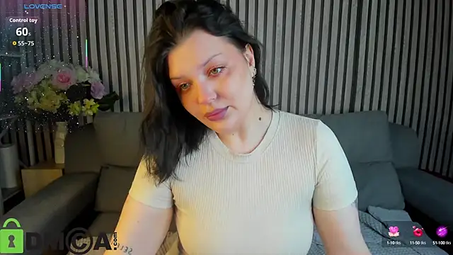 Snapshot of Michele_Greenn chatting on October 6, 1:33 am Michele Greenn online show from October 6, 1:33 am