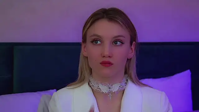 StacyEvances online show from February 22, 6:31 pm