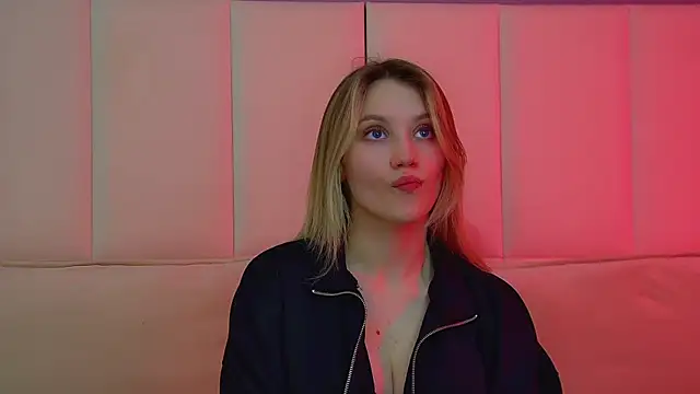 StacyEvances online show from March 11, 7:05 pm