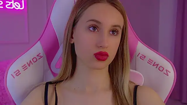 VictoriaHopsons online show from January 19, 6:31 am