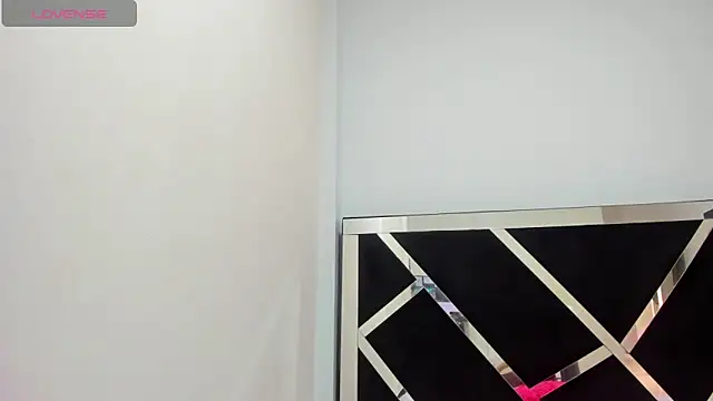 iisabella noa online show from October 25, 1:52 pm