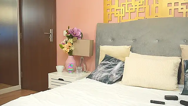 JenniferLovve online show from January 17, 5:59 am